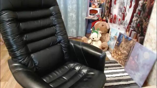 Image 2 of helen_bee Stream on Chaturbate on 27 days ago