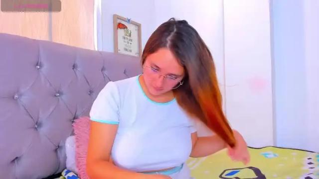 Thumbnail 1, helen_dvari_'s Stream at Chaturbate, 13 months ago