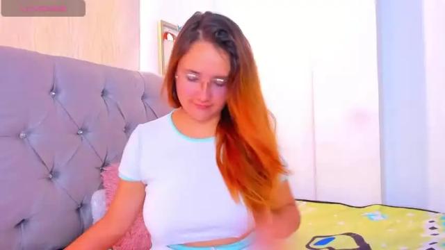 Image 2 of helen_dvari_ Stream on Chaturbate on 13 months ago
