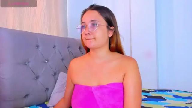 Image 4 of helen_dvari_ Stream on Chaturbate on 13 months ago