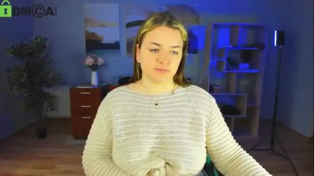 Image 11 of helen_elliot Stream on Chaturbate on 25 days ago