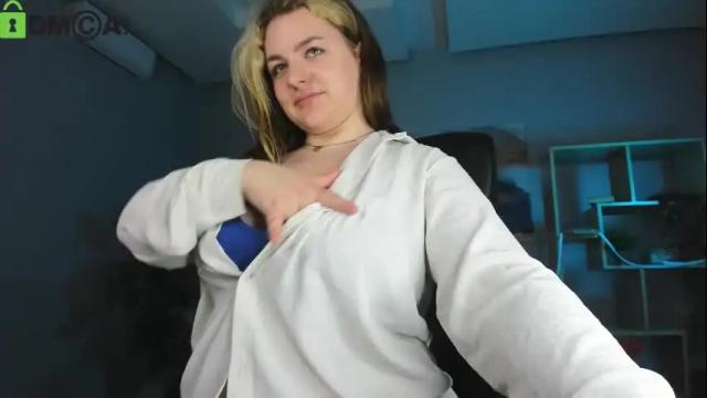 Image 2 of helen_elliot Stream on Chaturbate on 20 days ago