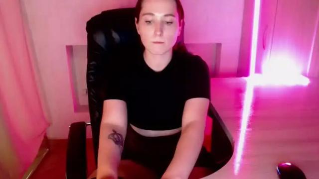 Image 10 of helen_hot25 Stream on Chaturbate on 19 months ago