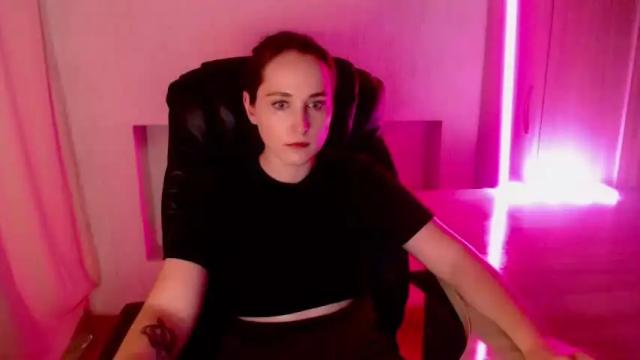 Image 2 of helen_hot25 Stream on Chaturbate on 19 months ago