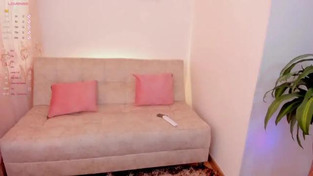Image 11 of helen_michel1 Stream on Chaturbate on 18 months ago