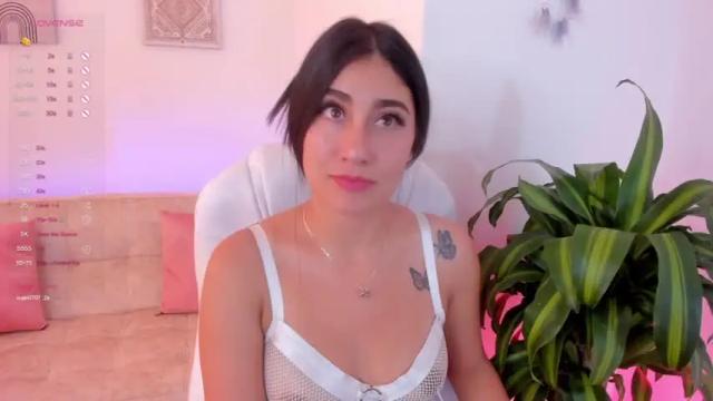 Image 3 of helen_michel1 Stream on Chaturbate on 18 months ago