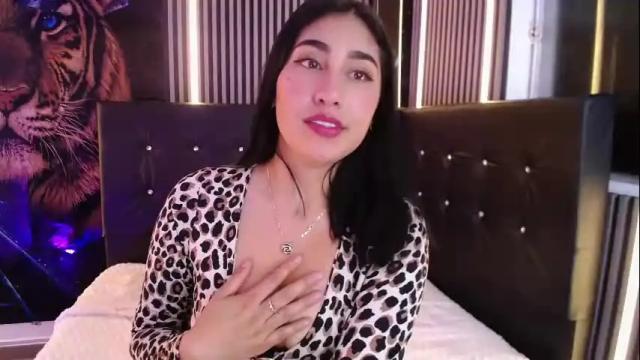 Image 10 of helen_michel1 Stream on Chaturbate on 3 months ago