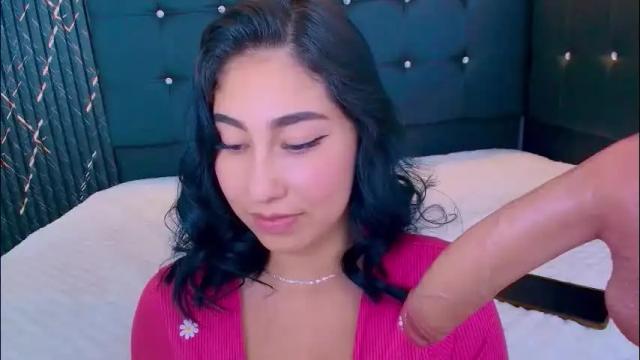 Image 2 of helen_michel1 Stream on Chaturbate on 2 months ago