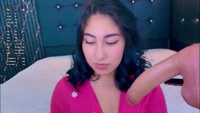 Image 4 of helen_michel1 Stream on Chaturbate on 2 months ago