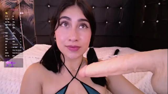 Image 11 of helen_michel1 Stream on Chaturbate on 2 months ago