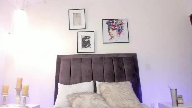 Image 11 of helen_mooree Stream on Chaturbate on 23 days ago