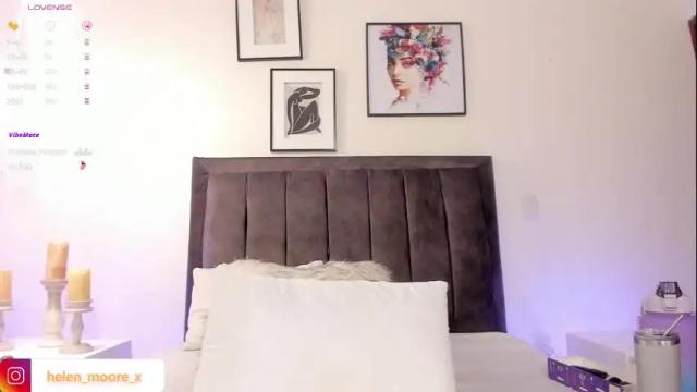 Image 8 of helen_mooree Stream on Chaturbate on 20 days ago