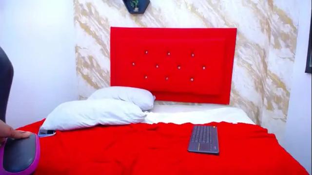 Image 11 of helen_petite_ Stream on Chaturbate on 21 days ago