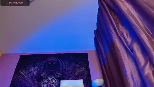 Image 7 of helena__femdom Stream on Chaturbate on 18 days ago