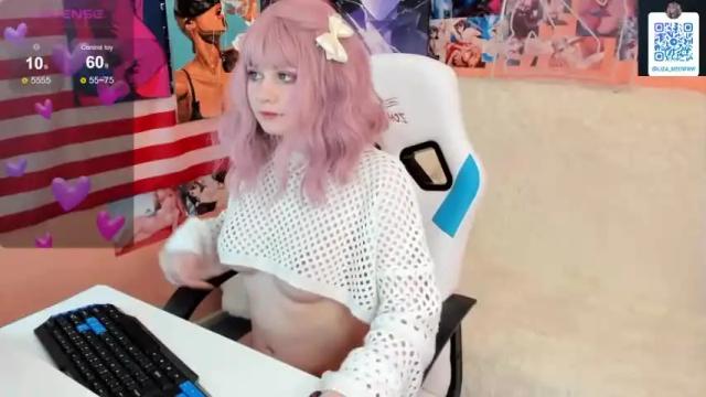 Image 6 of helena__miller Stream on Chaturbate on 15 months ago