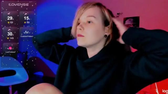 Image 8 of helena_becky Stream on Chaturbate on 16 months ago