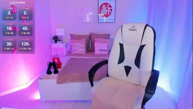 Image 4 of helenaregal Stream on Chaturbate on 29 days ago