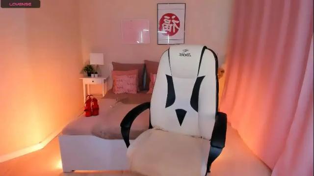 Image 4 of helenaregal Stream on Chaturbate on 24 days ago