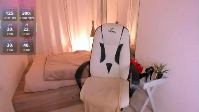 Image 4 of helenaregal Stream on Chaturbate on 2 months ago