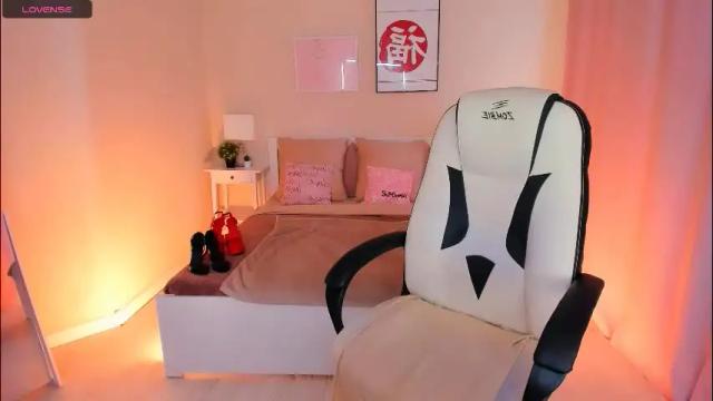 Image 2 of helenaregal Stream on Chaturbate on 2 months ago