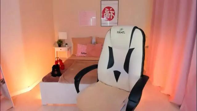 Image 4 of helenaregal Stream on Chaturbate on 3 days ago