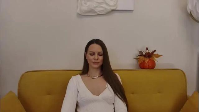 Image 10 of helenbenit Stream on Chaturbate on 11 days ago