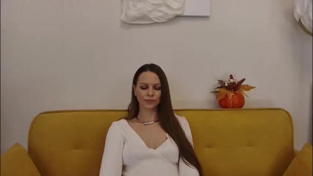Image 12 of helenbenit Stream on Chaturbate on 11 days ago