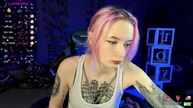 Image 12 of helencarter Stream on Chaturbate on 19 months ago