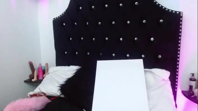 Image 6 of helene_miller Stream on Chaturbate on 1 month ago