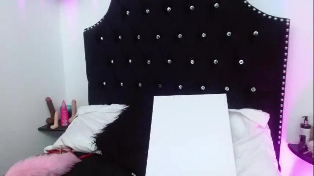 Image 7 of helene_miller Stream on Chaturbate on 1 month ago