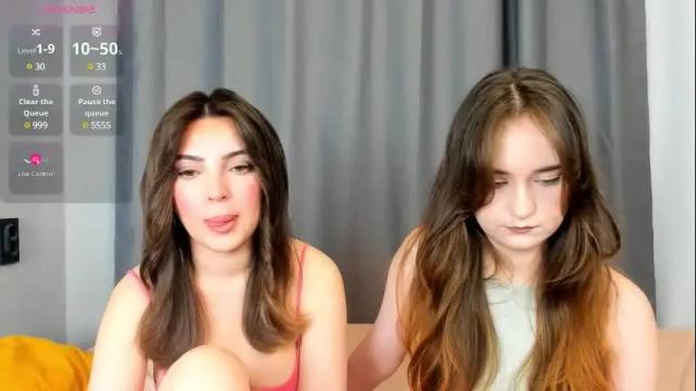 Image 6 of helene_rose Stream on Chaturbate on 8 months ago