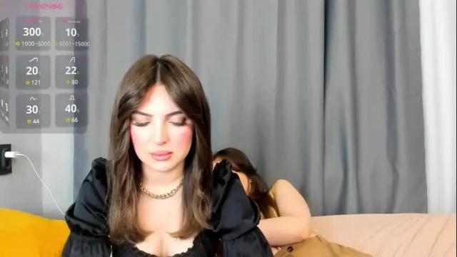 Image 12 of helene_rose Stream on Chaturbate on 8 months ago
