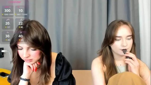 Image 8 of helene_rose Stream on Chaturbate on 8 months ago