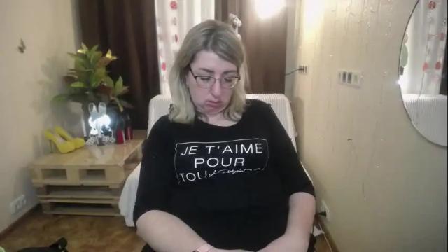 Image 11 of helenenigma Stream on Chaturbate on 1 month ago