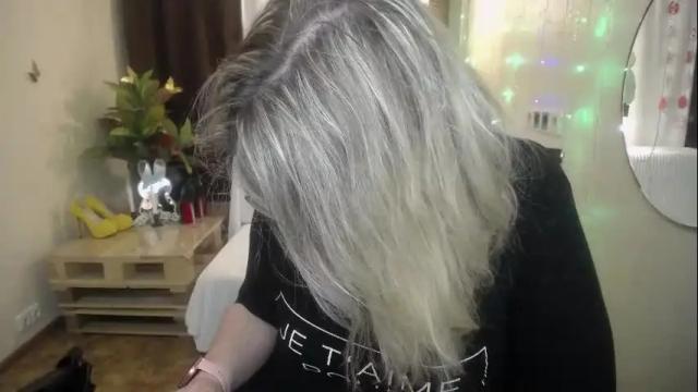 Image 2 of helenenigma Stream on Chaturbate on 1 month ago