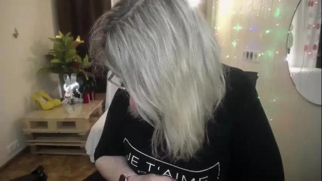 Image 4 of helenenigma Stream on Chaturbate on 1 month ago