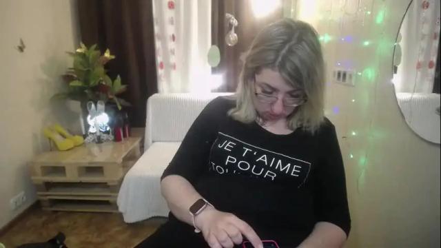Image 7 of helenenigma Stream on Chaturbate on 1 month ago