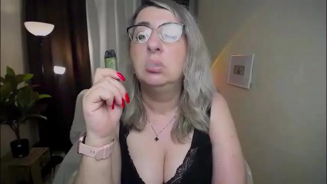 Image 10 of helenenigma Stream on Chaturbate on 1 month ago