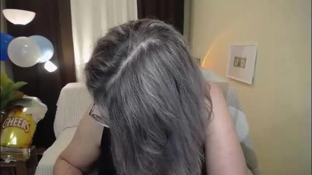 Image 7 of helenenigma Stream on Chaturbate on 28 days ago