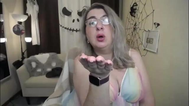 Image 7 of helenenigma Stream on Chaturbate on 4 days ago
