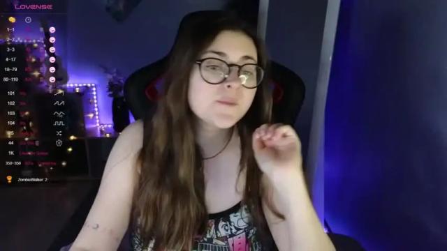 Image 2 of helenglow Stream on Chaturbate on 17 months ago