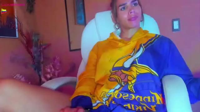 Thumbnail 2, helenlindabell's Stream at Chaturbate, 19 months ago