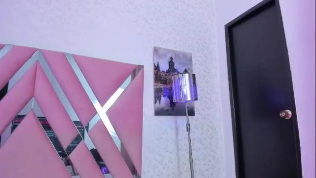 Image 3 of helenn_monroy1 Stream on Chaturbate on 3 months ago