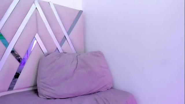 Image 3 of helenn_monroy1 Stream on Chaturbate on 28 days ago
