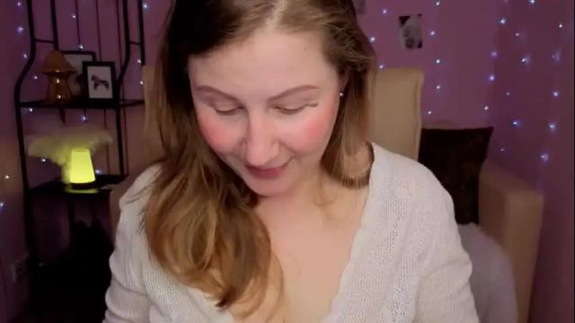 Image 6 of helens_lov Stream on Chaturbate on 8 days ago