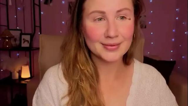 Image 2 of helens_lov Stream on Chaturbate on 2 months ago