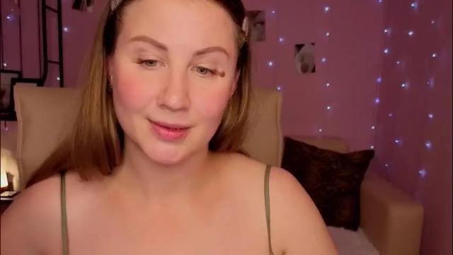 Image 10 of helens_lov Stream on Chaturbate on 2 months ago