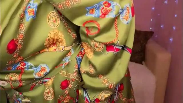 Image 4 of helens_lov Stream on Chaturbate on 2 months ago