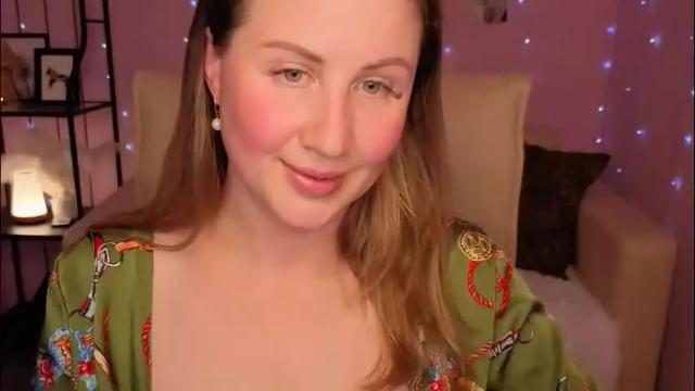 Image 8 of helens_lov Stream on Chaturbate on 2 months ago