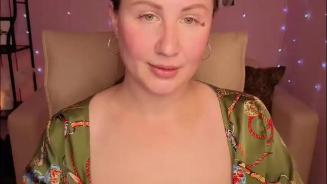 Image 12 of helens_lov Stream on Chaturbate on 1 month ago